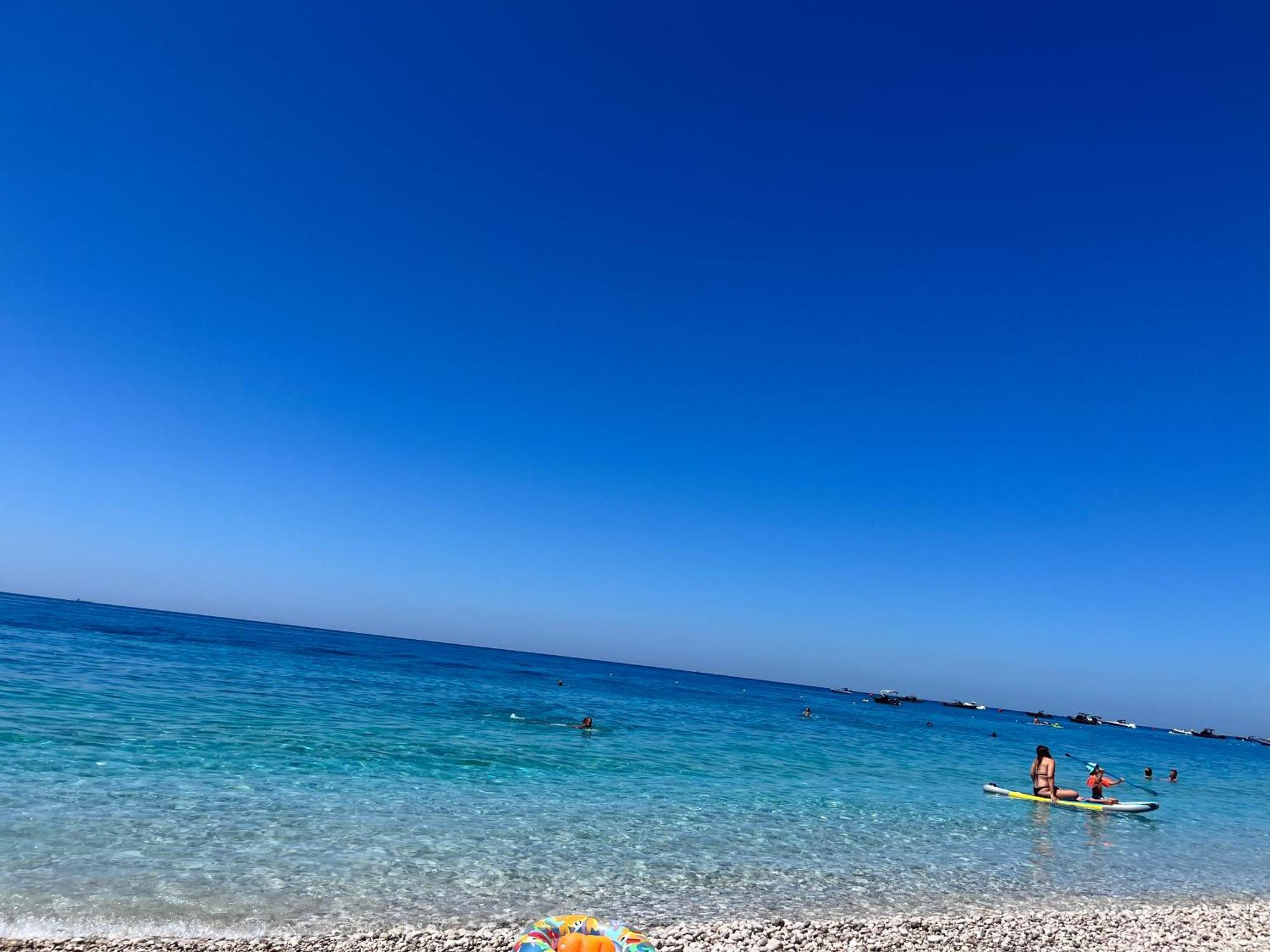Sea View Apartment فلورا المظهر الخارجي الصورة